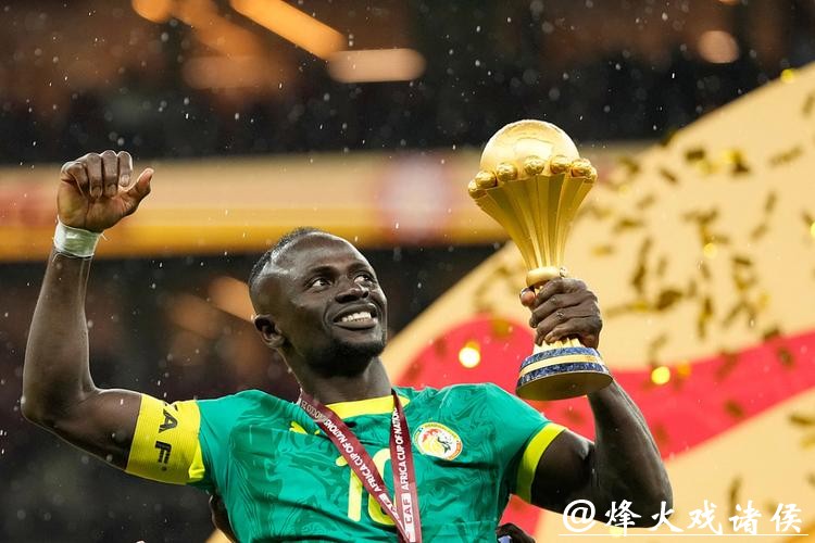 比赛一度中断！非洲杯决赛上演“罢赛闹剧”