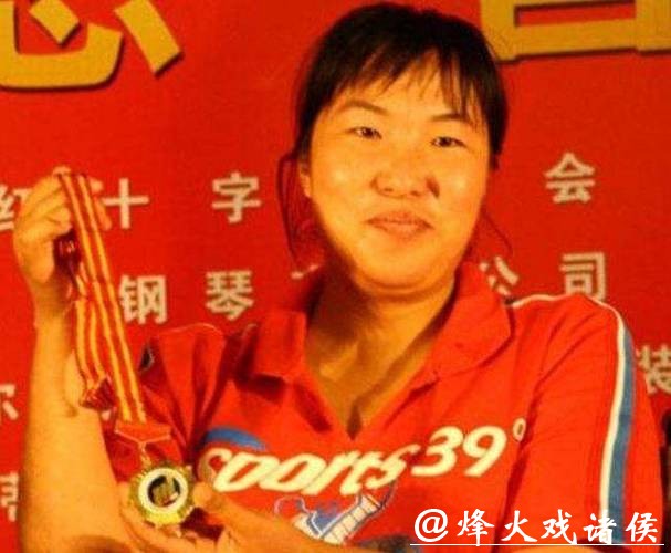 田径女神艾冬梅:为国夺得19枚奖牌,退役后靠低价售卖奖牌为生 田径女神艾冬梅:为国夺得19枚奖牌,退役后靠低价售卖奖牌为生